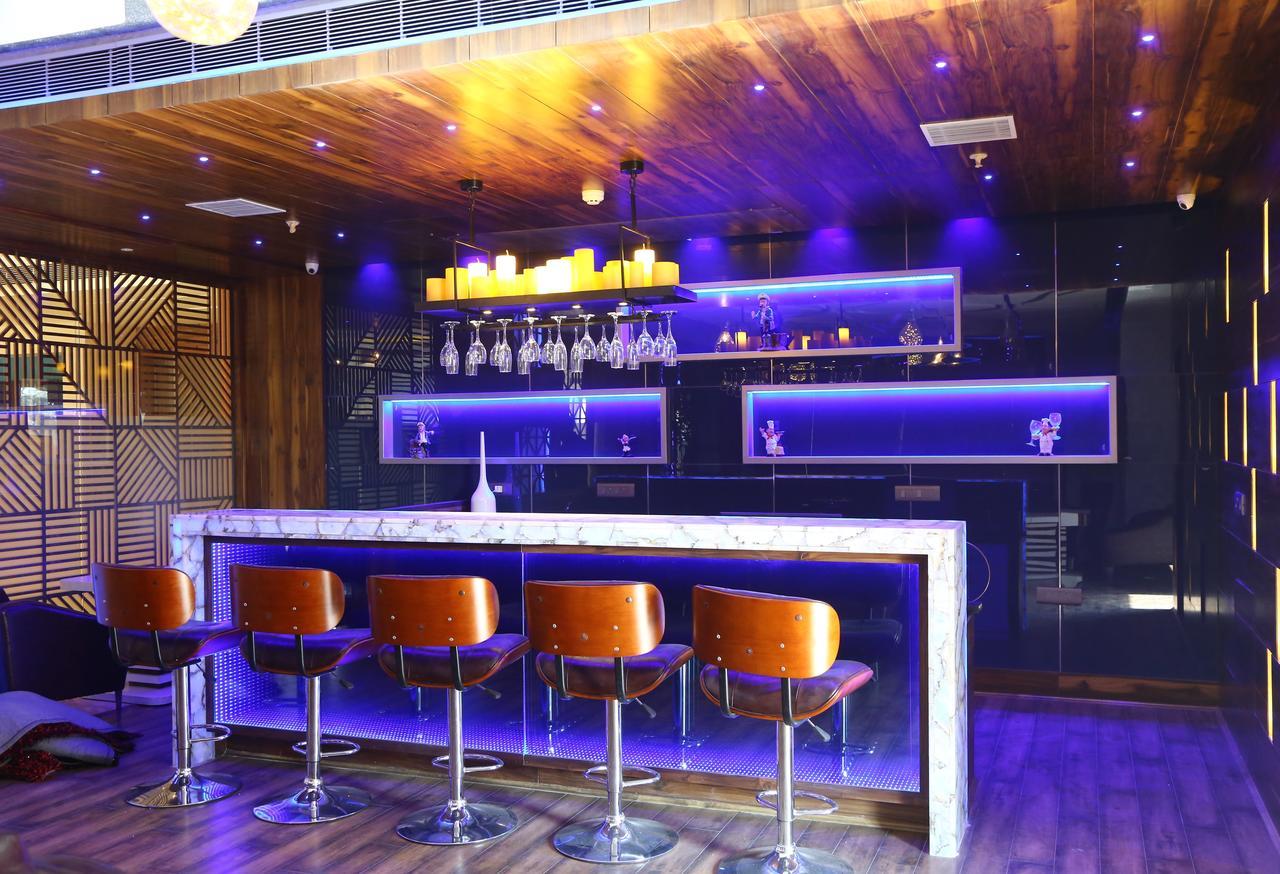 蓝羽毛水疗酒店 烏代浦 外观 照片
