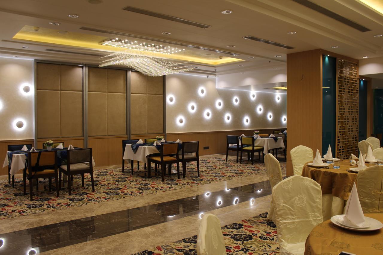 蓝羽毛水疗酒店 烏代浦 外观 照片