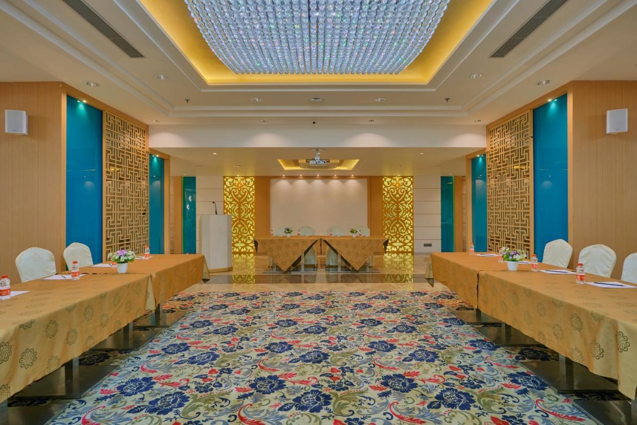 蓝羽毛水疗酒店 烏代浦 外观 照片